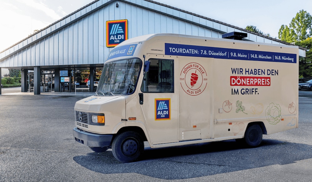 ALDI Süd Döner Tour 2024 Truck vor einer ALDI Süd Filiale