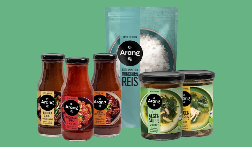 Arang Produkte vor grünem Hintergrund