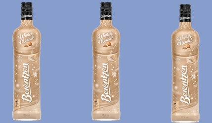 Berentzen Winter-Edition 2024 Winter-Mandel Packshots vor blauem Hintergrund