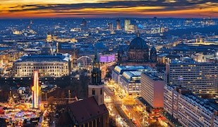 Berlin Kudamm mit Geschäften zu Weihnachten von oben fotografiert