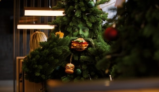 Weihnachten bei Burger King: Herr T.Annenbaum präsentiert Weihnachtskugeln, X-Mas Sweater & mehr!