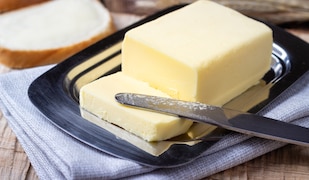 Butter mit Messer