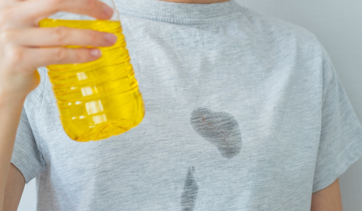 Fettflecken auf einem T-Shirt.png