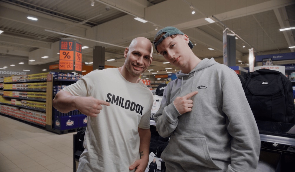 Flying Uwe und Hugo mit Smilodox Kollektion bei Kaufland