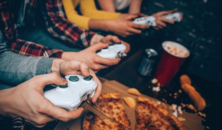 Jetzt aktuellen Artikel über Deichmann lesen Pizzatainment Gaming Pizza - jetzt drei Sorten entdecken!