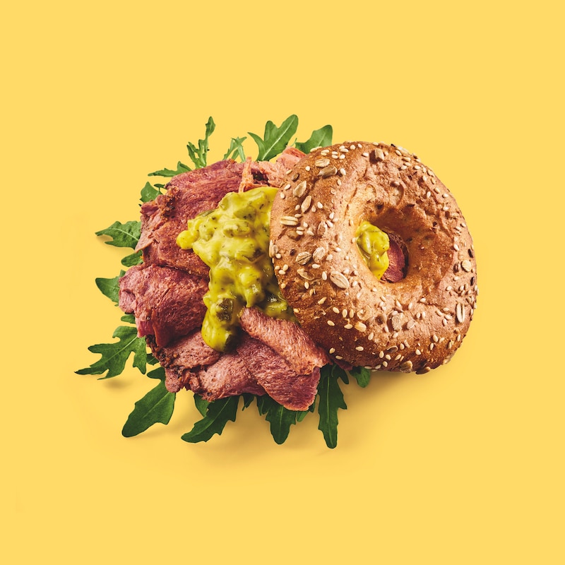 Hans im Glück Planted Pastrami Bagel in der Draufsicht