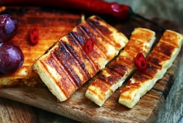 Stiftung Warentest 2025: Auf den richtigen Grillkäse kommt es an!