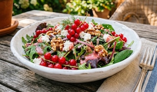 Würziger Johannisbeer-Salat - das erfrischende Sommer-Rezept!