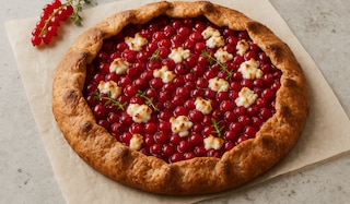 Raffiniertes Rezept für Ziegenkäse-Johannisbeer-Galette
