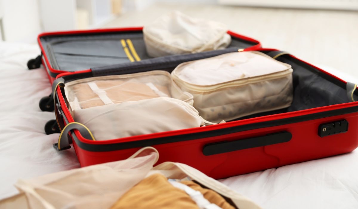 Koffer mit Packwuerfeln.jpg