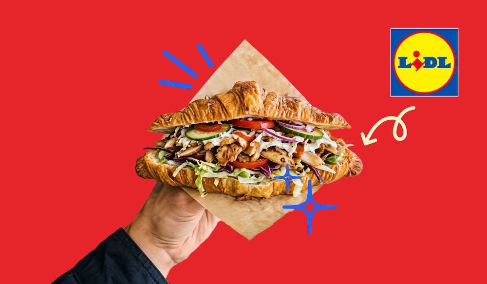 Lidl Döner Croissant in einer Hand mit Lidl Logo