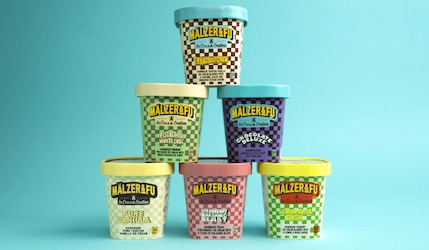 Mälzer und Fu Eiscreme Sorten in Bechern gestapelt