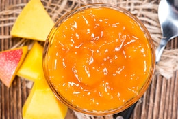 Rezept für Mango-Maracuja-Konfitüre - der Klassiker neu interpretiert!
