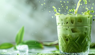 Aktueller Artikel zu Externe Festplatte Rioca Matcha bei Edeka, Müller & Co.: Der Glow-Up-Drink von nona!
