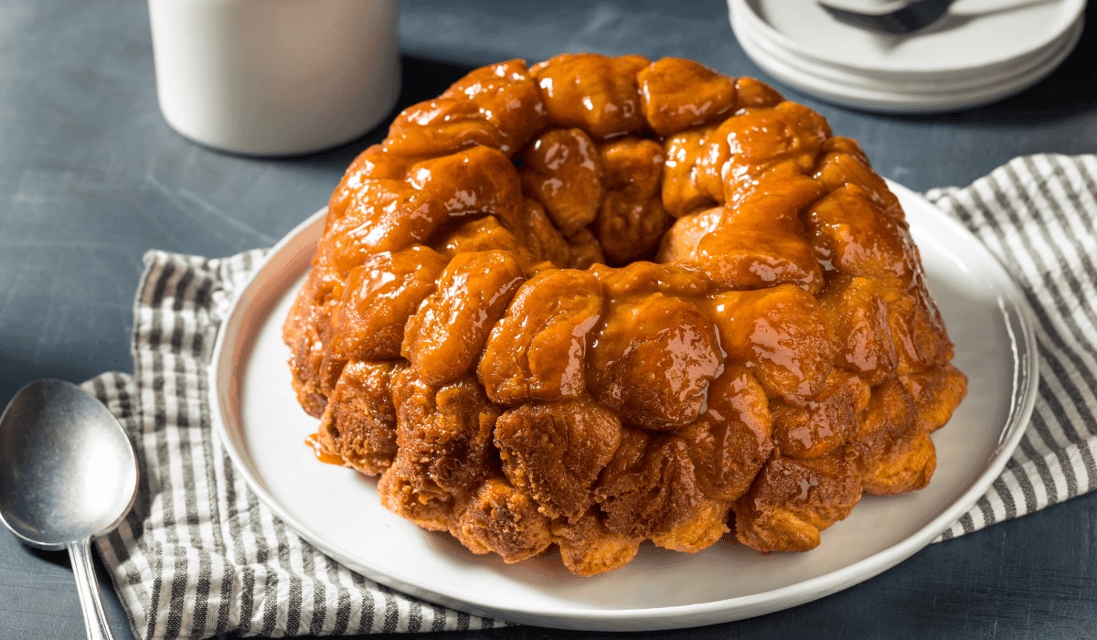 Monkeybread auf einem Teller