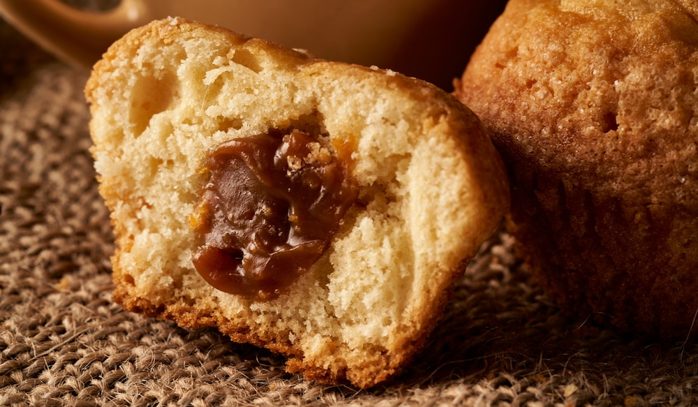 Muffin gefüllt mit Schokocreme.