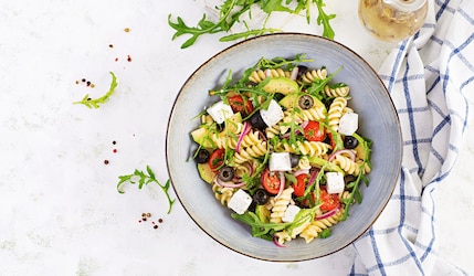 Nudelsalate: 5 einfache und leckere Rezepte für den Sommer