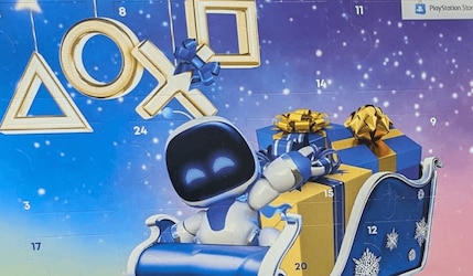 PlayStation Adventskalender 2024 mit PlayStation Store Banner fotografiert bei Media Markt Saturn