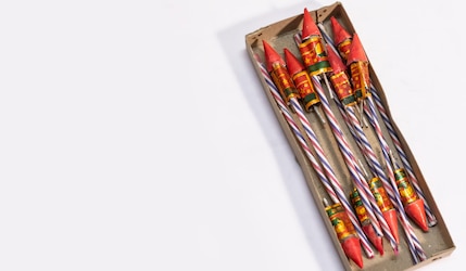 Silvester Raketen in einer Schachtel