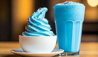 hitschies Saure Drachenzungen bei McDonald's - der neue McFlurry® & McMilchshake!