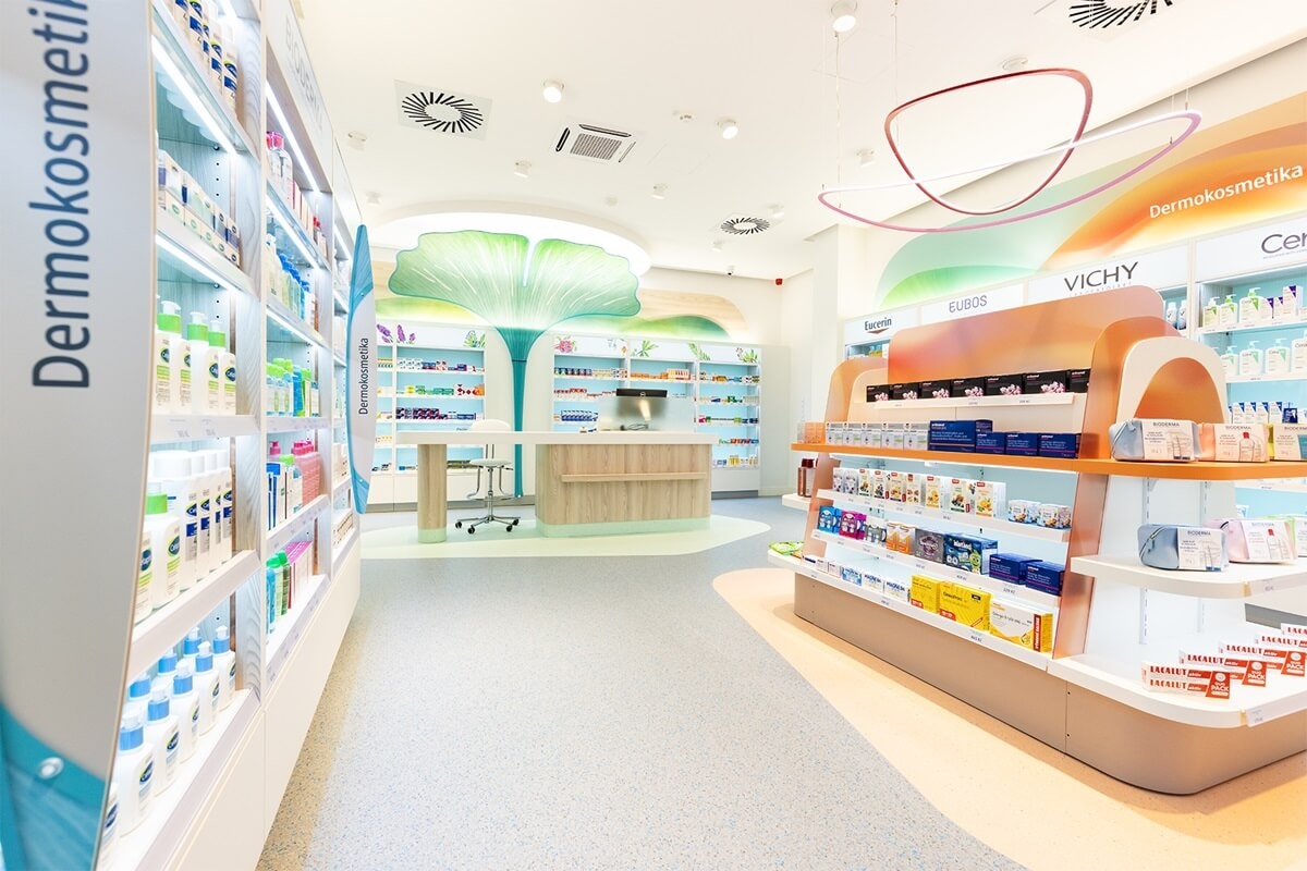 dm Apotheke in Bor von innen