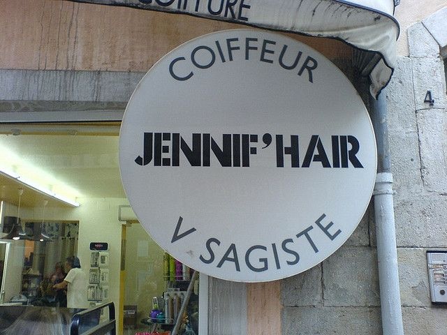 Jennifahri - lustige Friseurnamen "jenni'hair" von Angela Leinen via flickr.com (sopran)