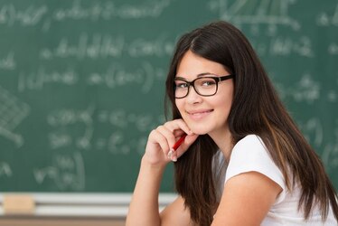 Lehrerin im Klassenzimmer