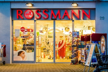 Bei Rossmann Geld abheben? Überblick über die Konditionen