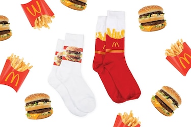 McDonald's feiert mit Pommes-Socken und Burger-Bauchtasche die 90er