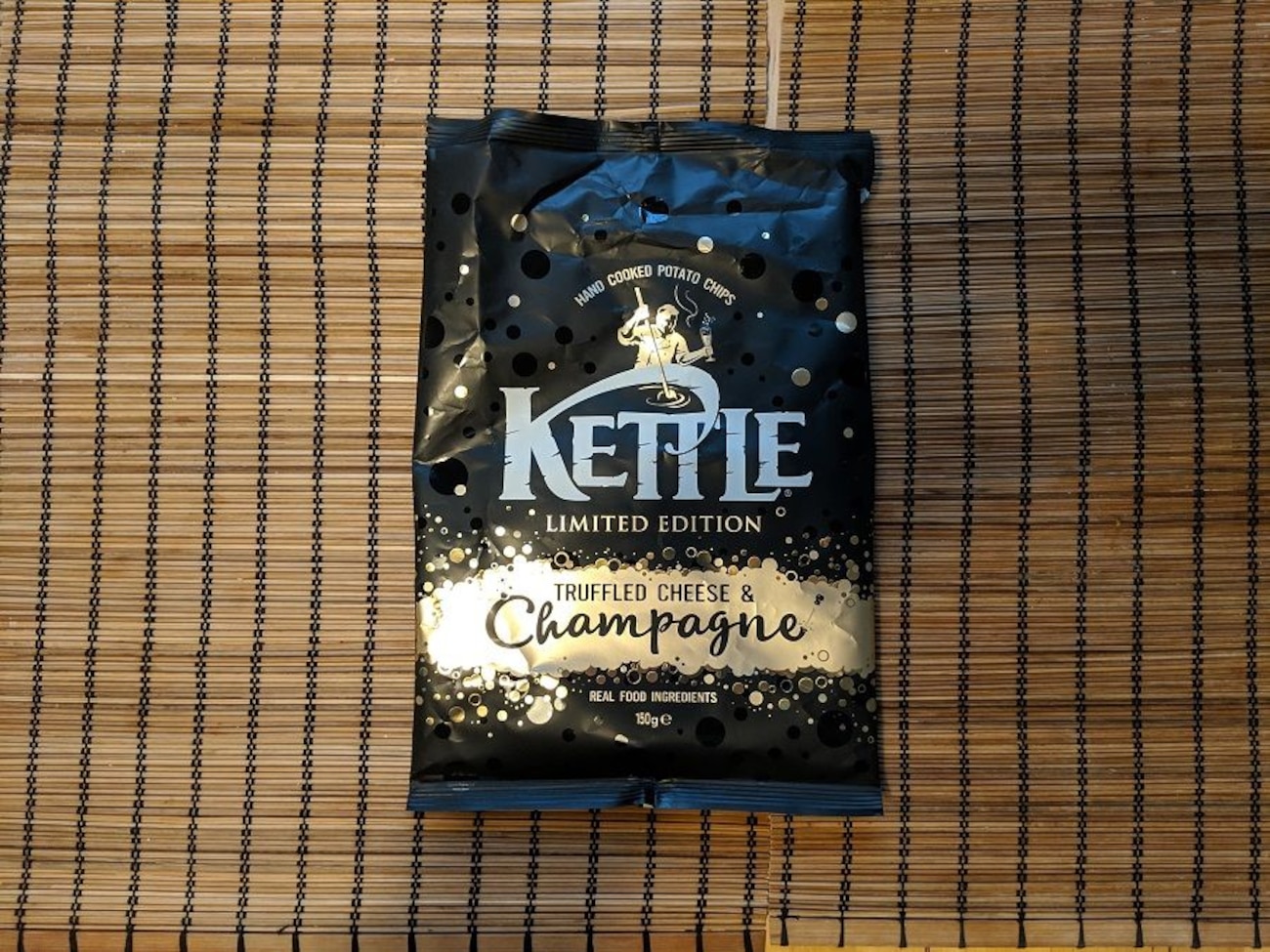 Kettle Limited Edition "Truffled Cheese & Champagne": Perfekte Chips für Silvester!