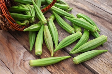 Okra Schoten