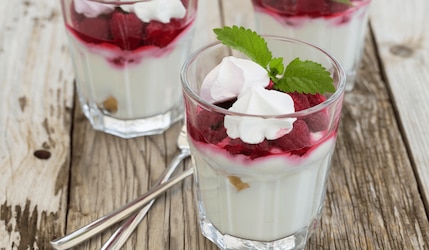 Himbeer Baiser Dessert