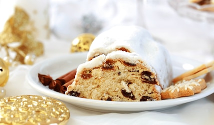 Wo gibt es Christstollen und Dresdner Stollen zu kaufen? Das leckere Weihnachtsgebäck mit Rosinen und Marzipan