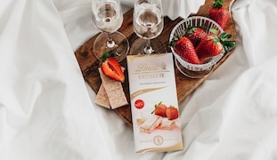 Lindt Weiße Erdbeere - Schokoladentafel als Limited Edition im Sommer