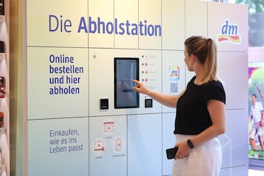 dm-Abholstation: Produkte kontaktlos und ohne Wartezeit abholen