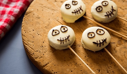 Skelett-Oreos - Das leckere Halloween-Rezept