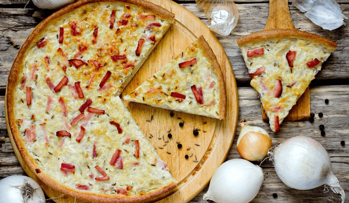 Rezept für Zwiebelkuchen mit Speck