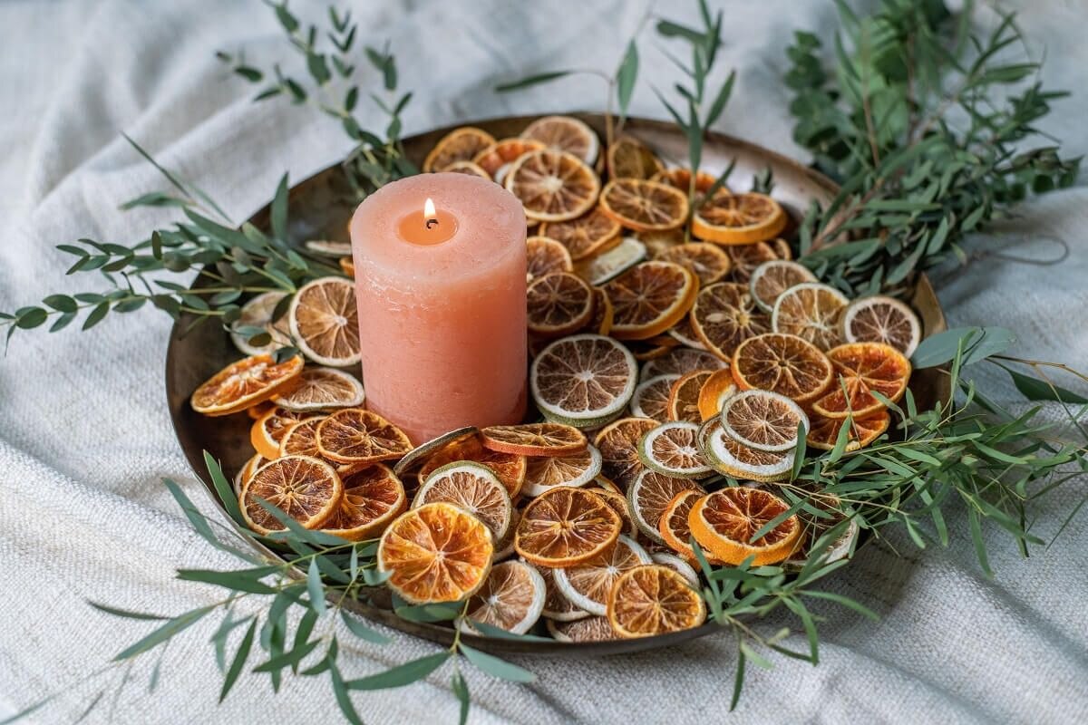 Adventskranz mit Orangen