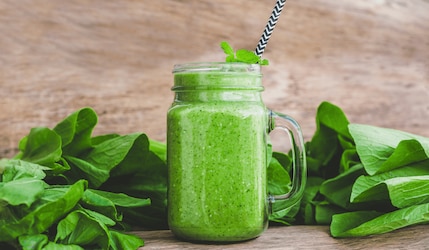 Spinat-Avocado-Smoothie - Der grüne Power Drink!