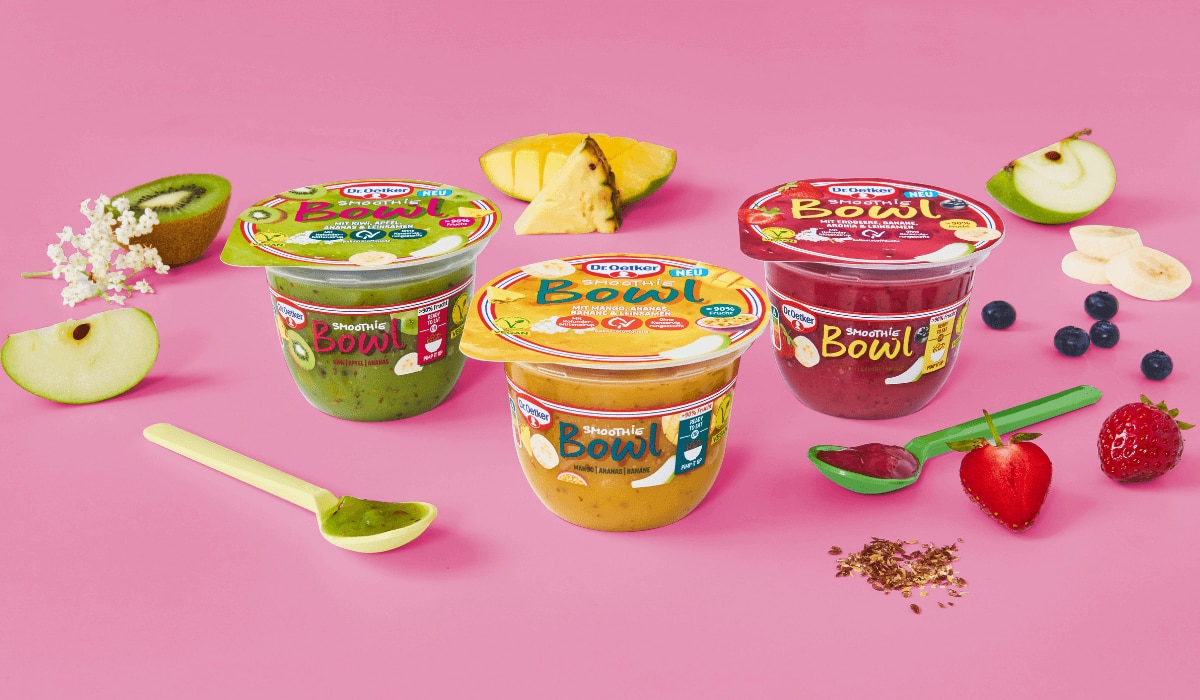 Dr. Oetker Smoothie Bowls auf pinkem Hintergrund