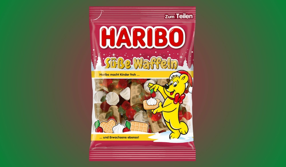 Haribo Süße Waffeln vor grün-rotem Hintergrund
