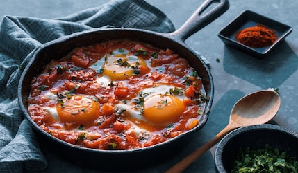 Einfaches Rezept für würziges Shakshuka