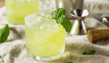 Virgin Basil Smash: Das alkoholfreie Rezept