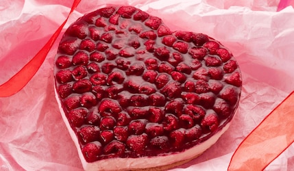 Herztorte mit Himbeeren: Perfekt zum Verschenken