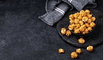 Salted Caramel Popcorn mit weißer Schokolade: Rezept für einen schnellen Snack