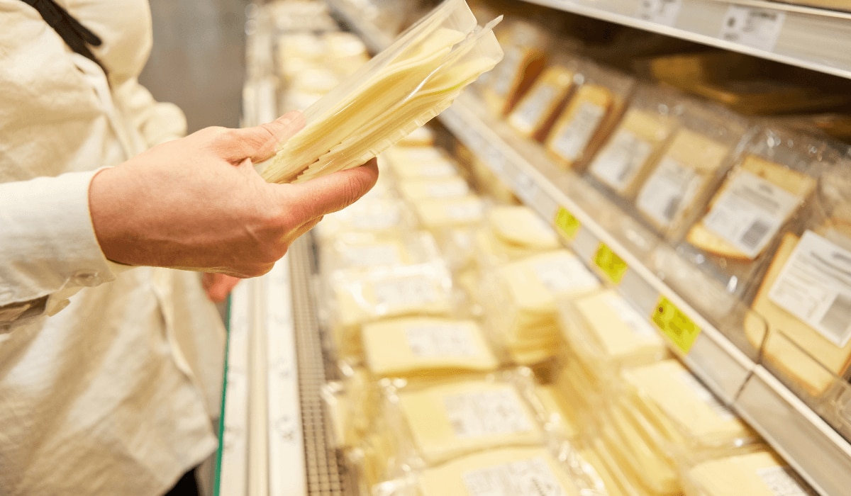 Wo kann man eatlean Käse kaufen?
