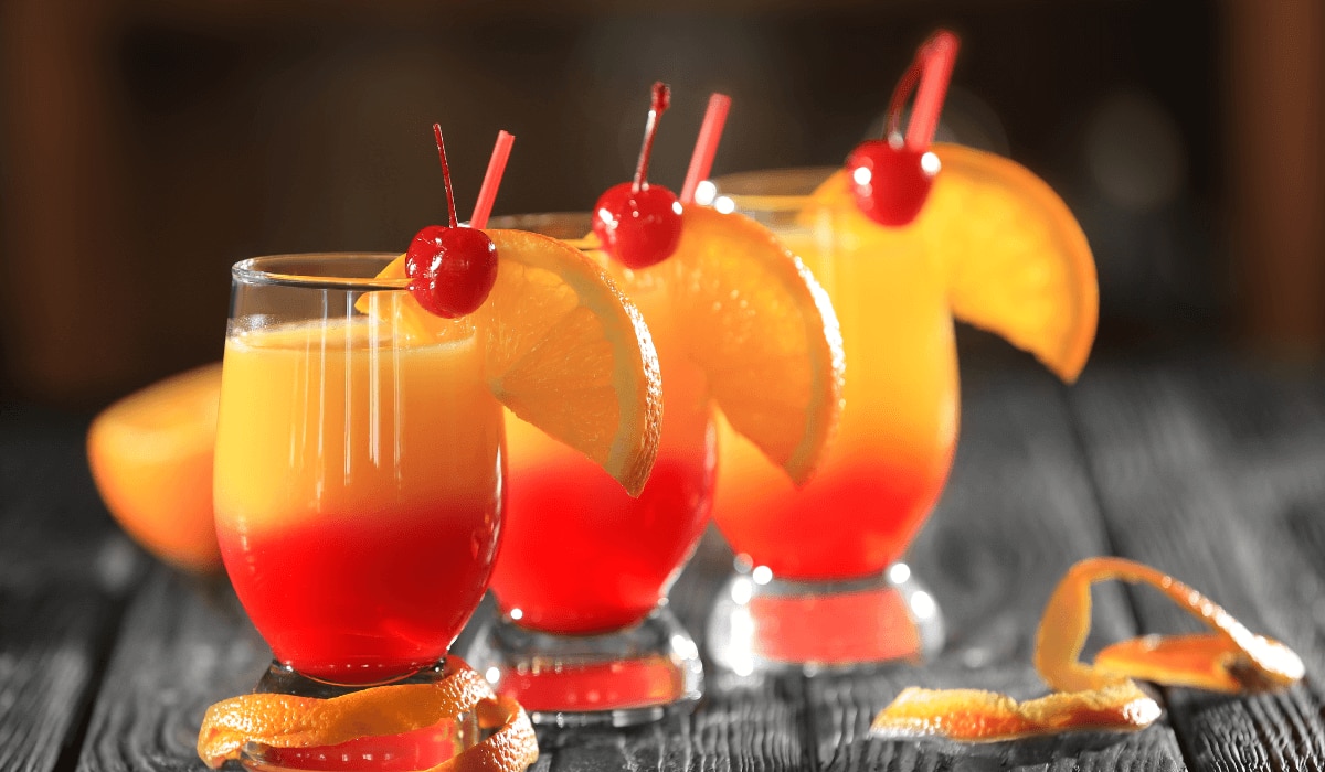 Grenadine Sunrise Mocktail: Fruchtig, erfrischend und lecker