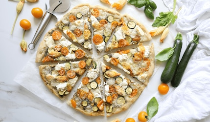 Pizza Bianca mit Zucchini und Trüffel - Bella Italia für zu Hause!